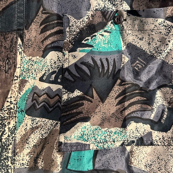 Abstract Patterned Button-Up Shirt - Picture 3 of 3